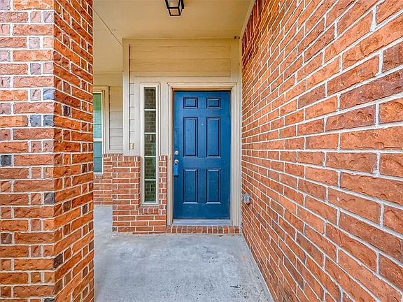 2nd image of 10118 Mariposa Green Ct