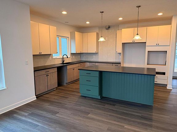 4th image of 1501 Boes Ct
