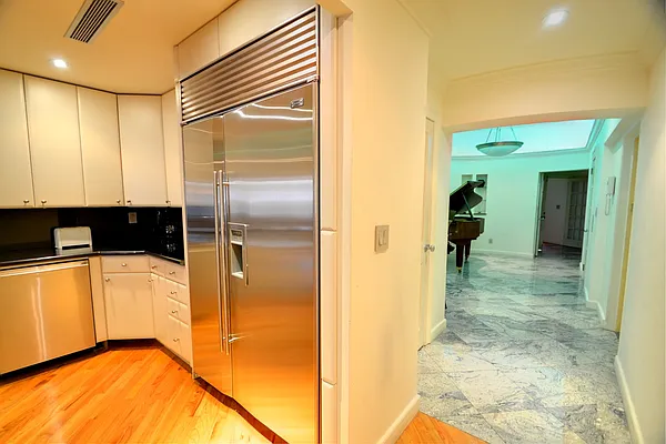 Rented by Smart City Real Estate LLC | media 68
