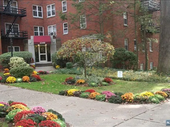 2340 Linwood Ave #2H-402H, Fort Lee, NJ 07024