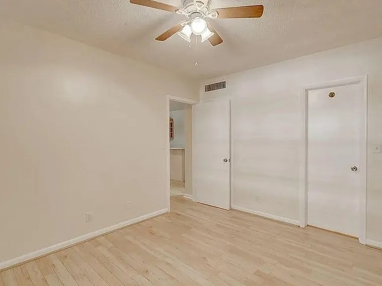 917 NE 16th St #1 — Photo 11