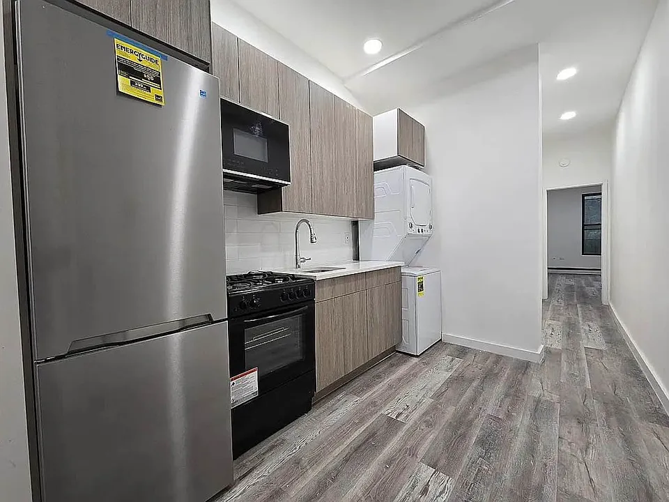915 Broadway #2F