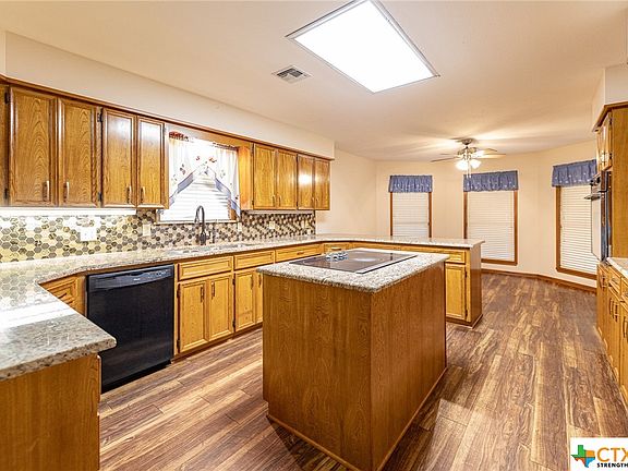 5th image of 1709 Cody Dr