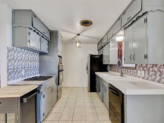 3rd image of 229 Wofford Way