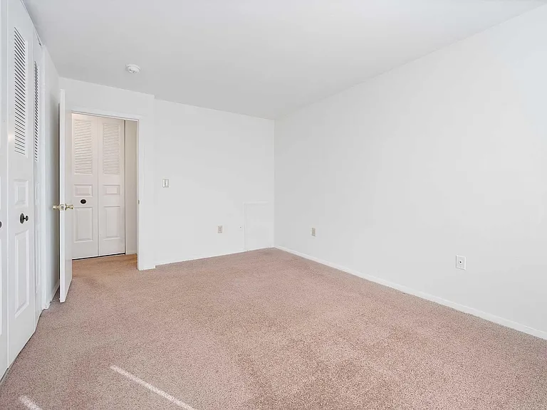 Foxridge Apartment Homes — Photo 246
