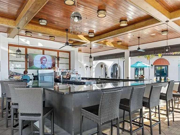 Onsite restaurant with full-service bar