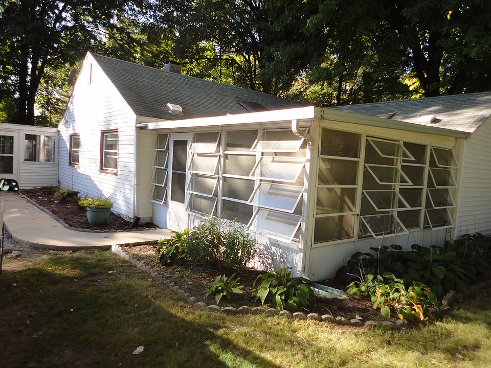 1st image of 8069 Webster Dr