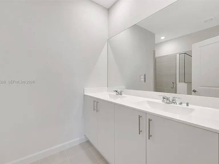 2556 SE 27th Ct #2556 — Photo 26