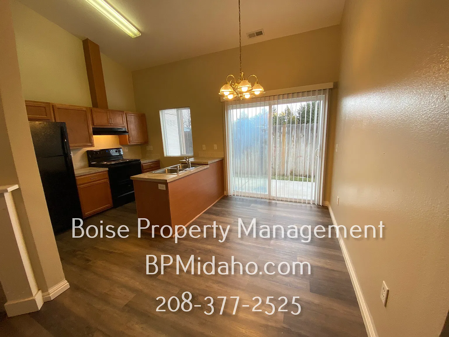 3 bed, 1000 sqft, $1,495 — Photo 4