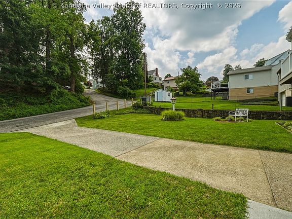 5th image of 308 Winona St