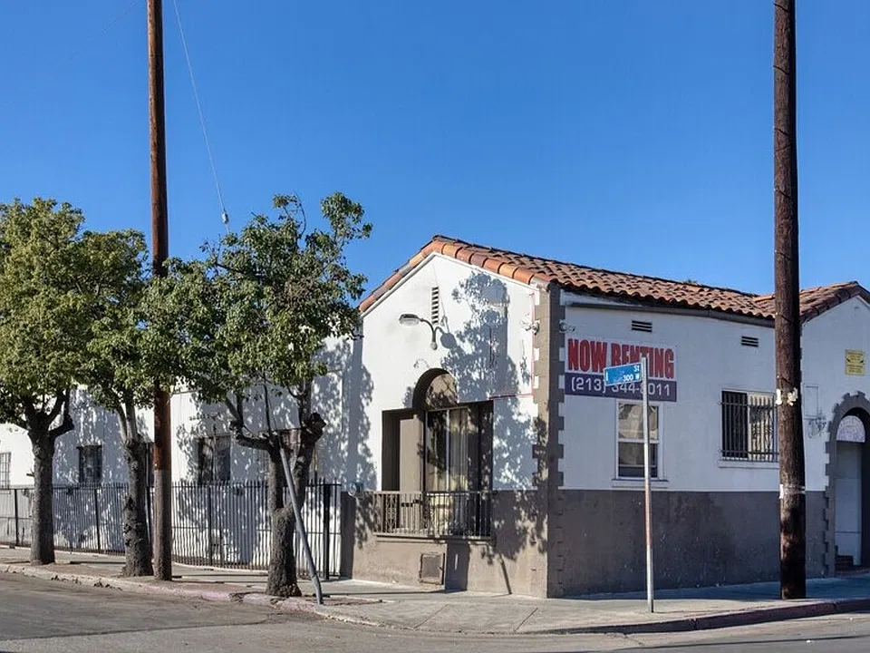 903 N Fries Ave