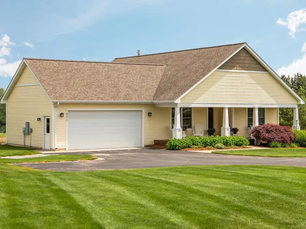 8371 Boca Vista Trl, Traverse City, MI 49684