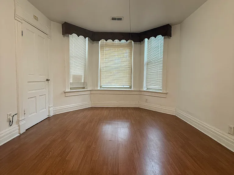 3526 S Union Ave #2 — Photo 1