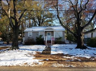 2 Caldwell St, Taylors, SC 29687