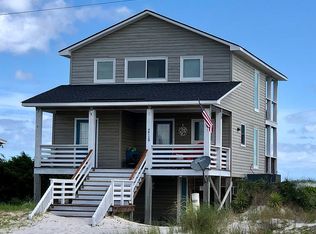 218 Soundview Dr, Cedar Island, NC 28520