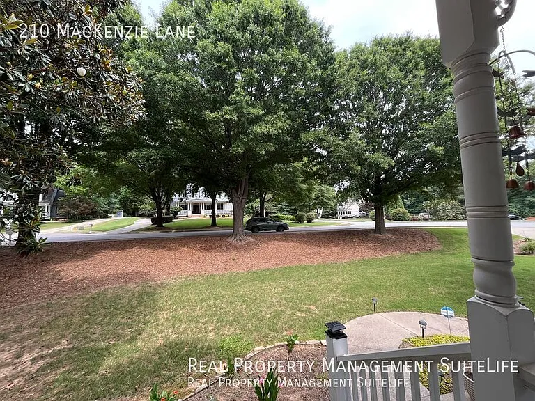 210 Mackenzie Ln — Photo 8