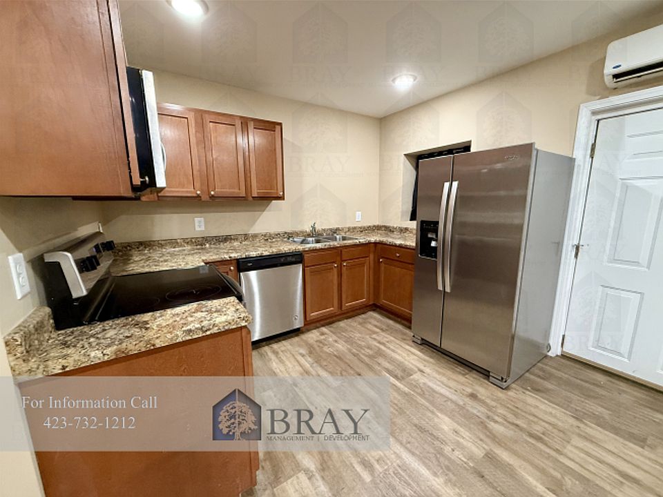 1st image of 1136 1st St #4