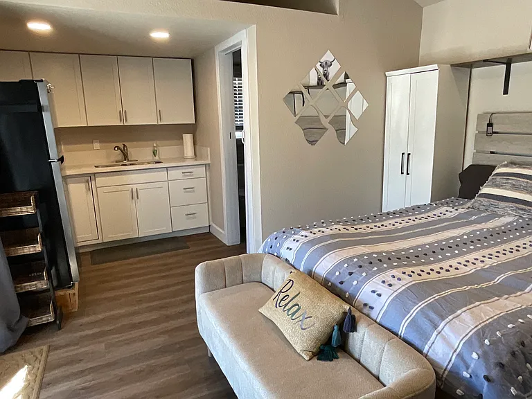 4350 El Camino Rd — Photo 8