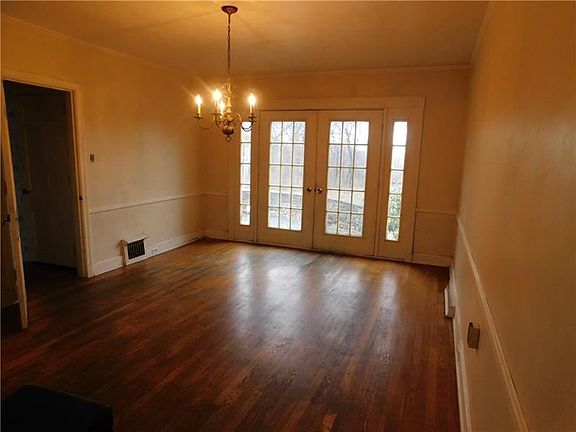 4th image of 801 E Pgh St