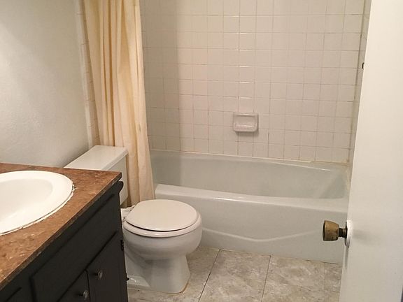 4th image of 903 Bruce Way