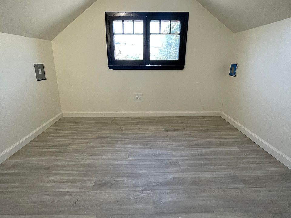 1st image of 940 E Almond Ave #7