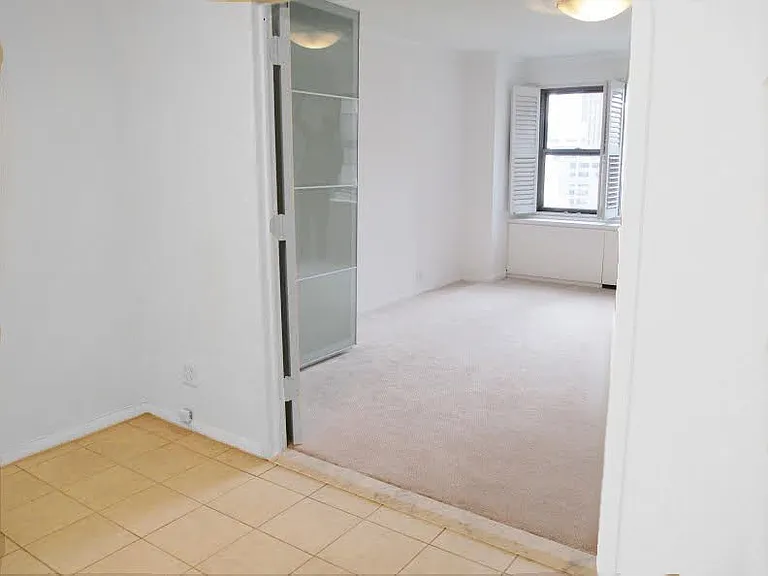 77 W 55th St #19H — Photo 8