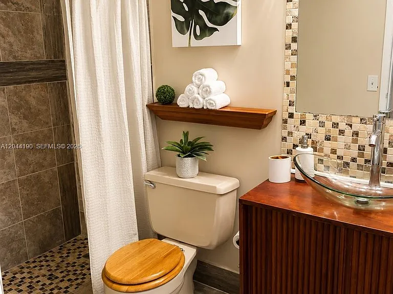2821 Somerset Dr #312 — Photo 5