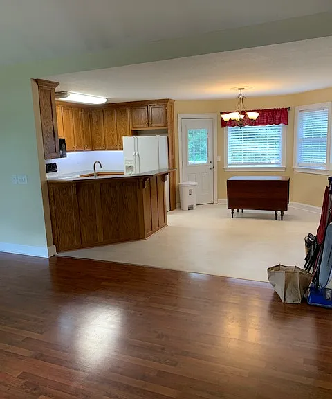98 Charles Dr — Photo 20