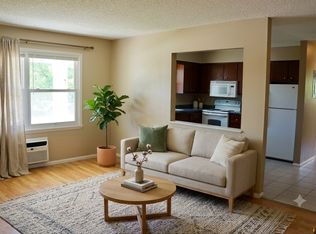 705 E 3rd St, Monticello, MN 55362