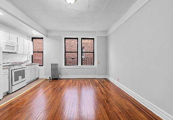 5th image of 140-30 Beech Ave #3F
