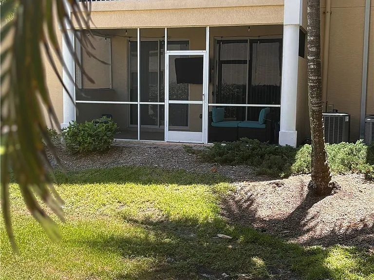 12515 McGregor Blvd #104 — Photo 12