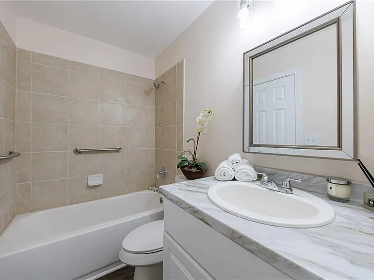 1248 Falling Water Dr SE — Photo 24