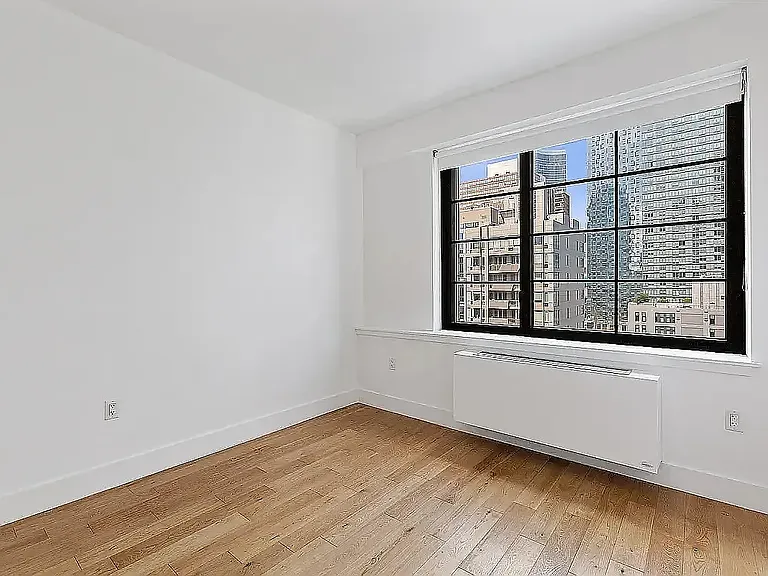 2721 44th Dr #406 — Photo 3