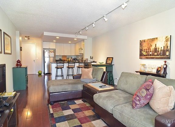 3rd image of 801 S Plymouth Ct APT 703
