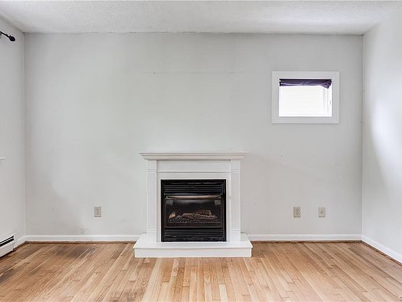 5th image of 1803 Fenton St