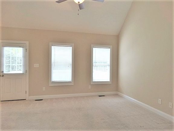4th image of 2828 Ireton Pl