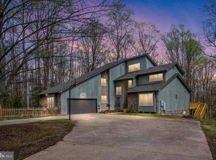 9471 Lothian Rd, King George, VA 22485