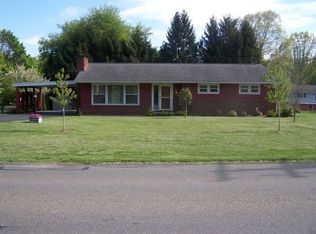909 W Lockhart St, Sayre, PA 18840
