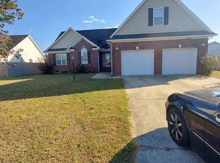 5613 Edwin Deaver Dr, Hope Mills, NC 28348