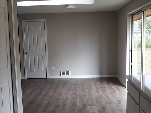 5th image of 8219 47th Ave NE #2