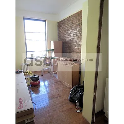 Rented by DSA Realty | media 35