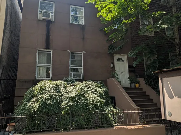 126 Vanderbilt Avenue image 1 of 1