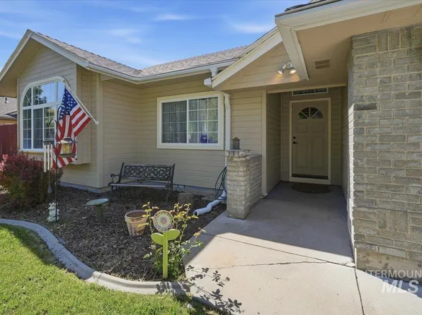 1061 E Hunter Dr, Meridian, ID 83646