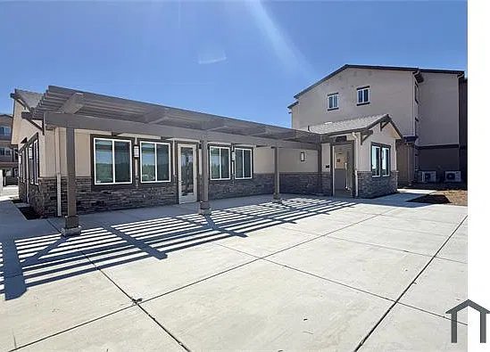 1 bed, 700 sqft, $1,464 — Photo 3