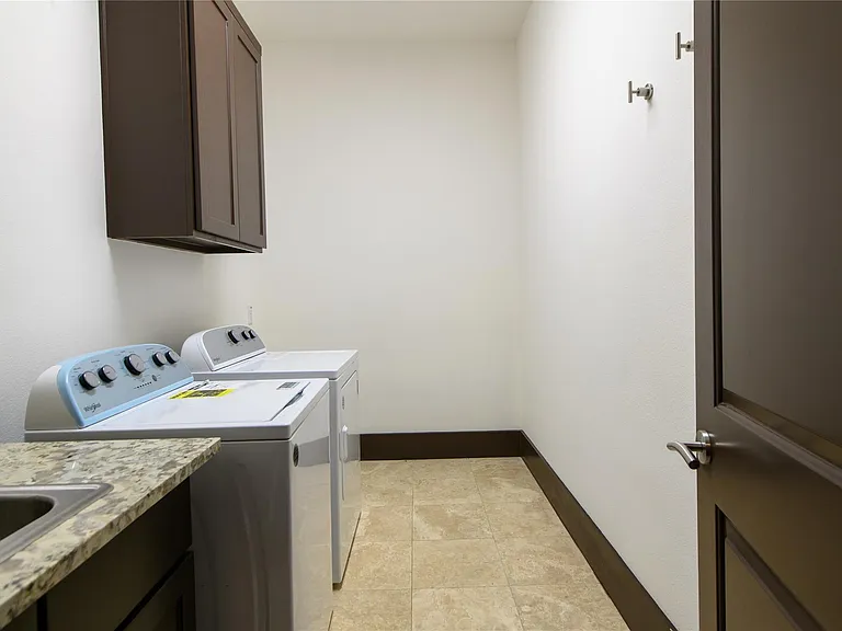 30 Freestone Stream Pl — Photo 31