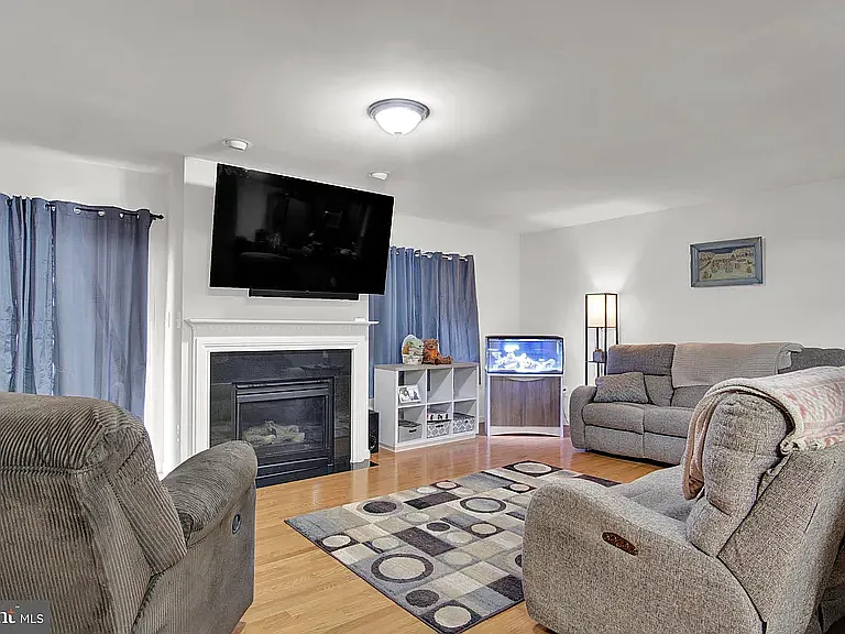 432 Brigantine Ct — Photo 5