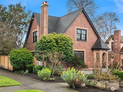 6756 17th Avenue NW, Seattle, WA, 98117