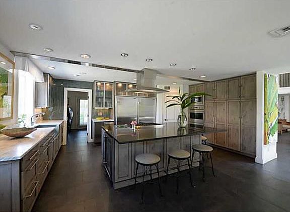 5th image of 4516 Sheridan Ave