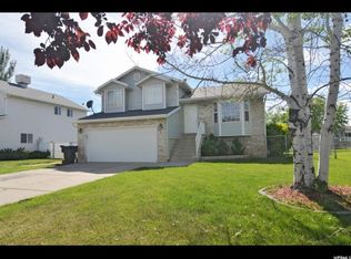 1729 N 2225 W, Clinton, UT 84015