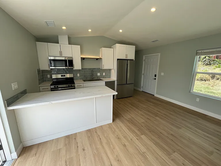4545 Limerick Ave — Photo 2